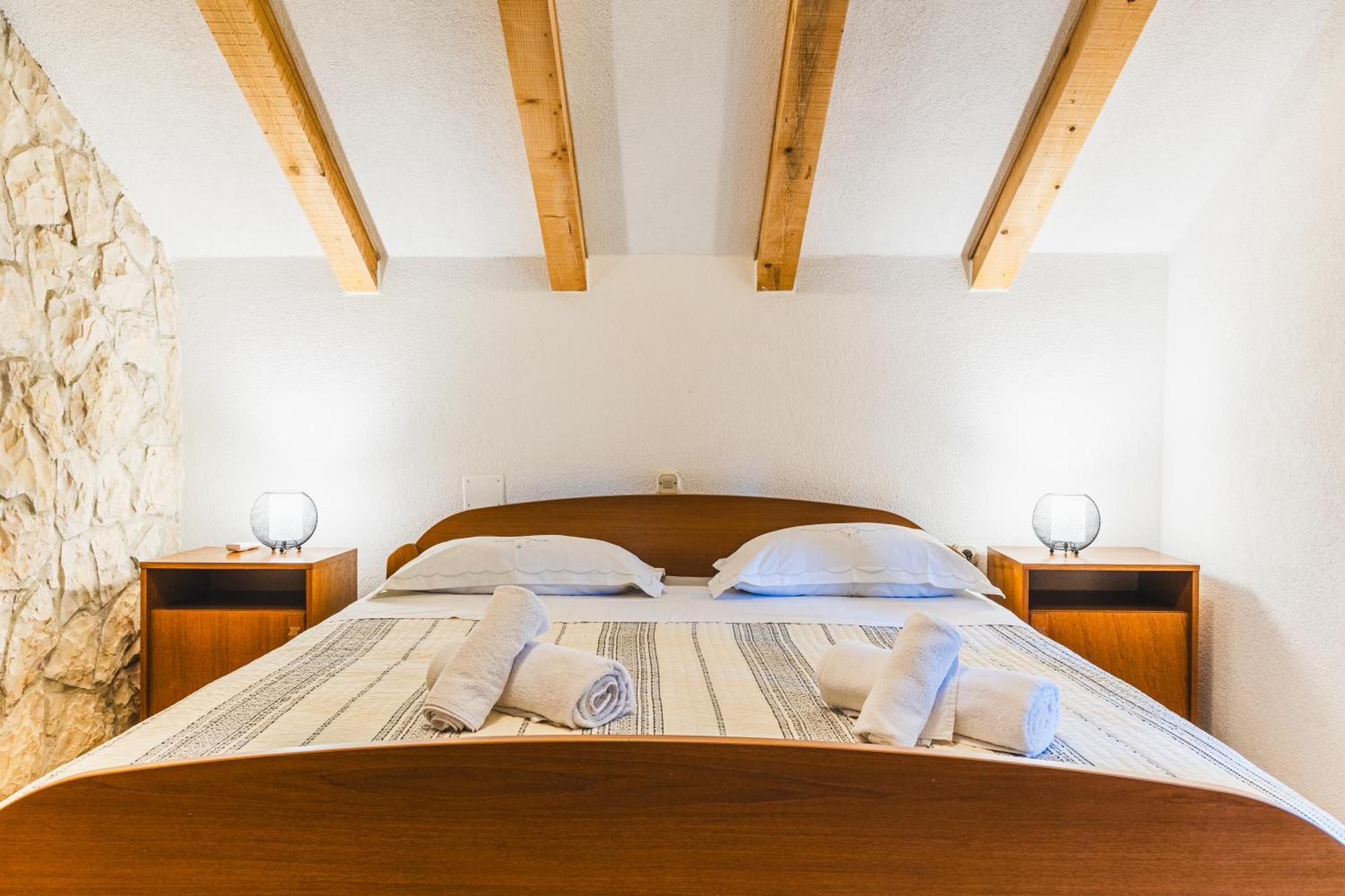 Country House Uros In Nature With Pool Lovorno Exteriér fotografie
