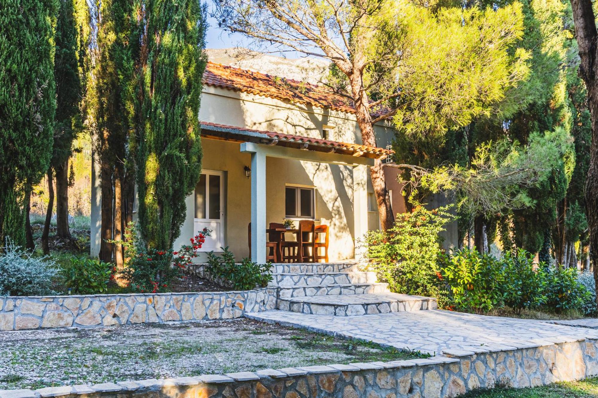 Country House Uros In Nature With Pool Lovorno Exteriér fotografie