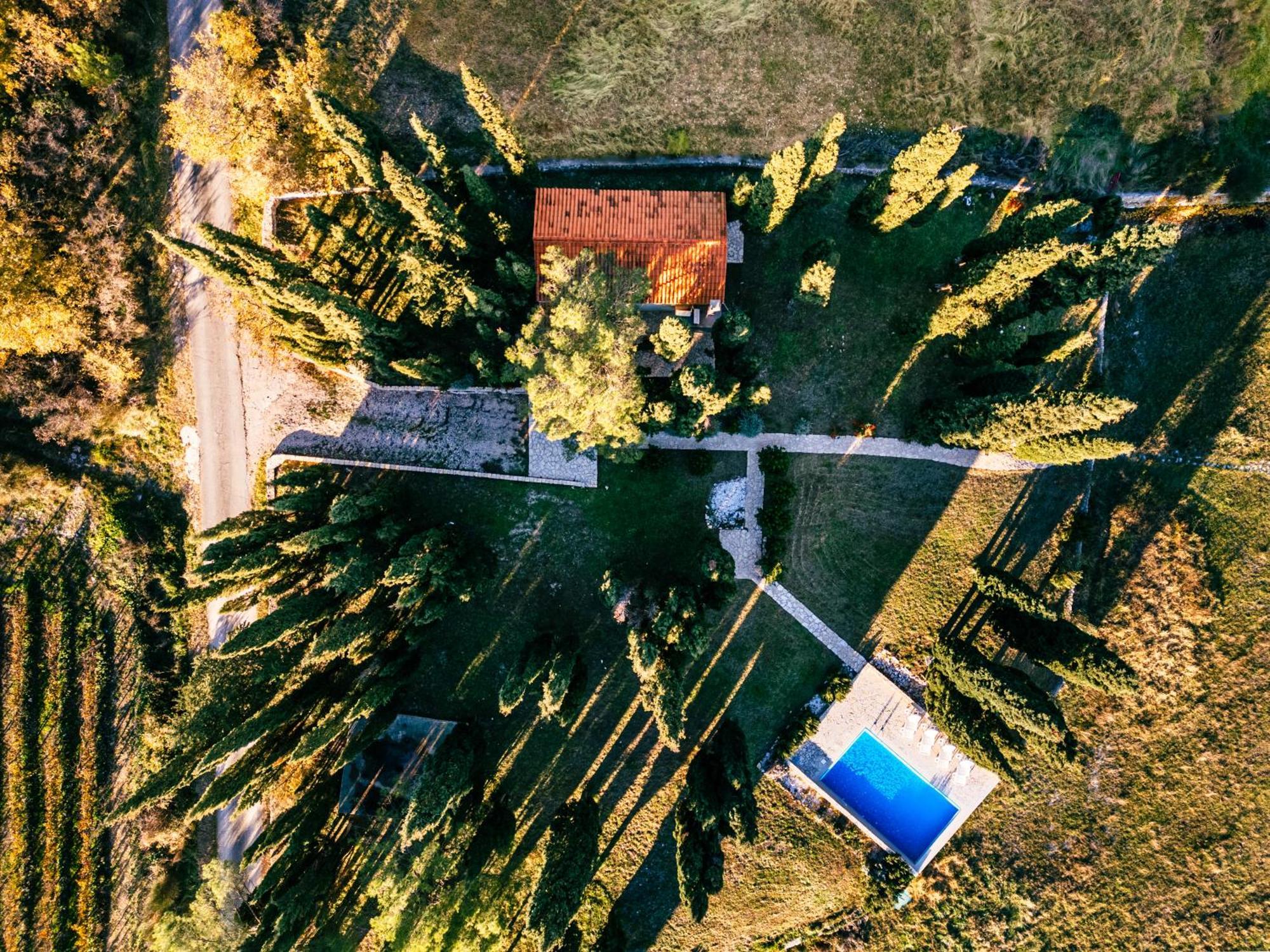 Country House Uros In Nature With Pool Lovorno Exteriér fotografie