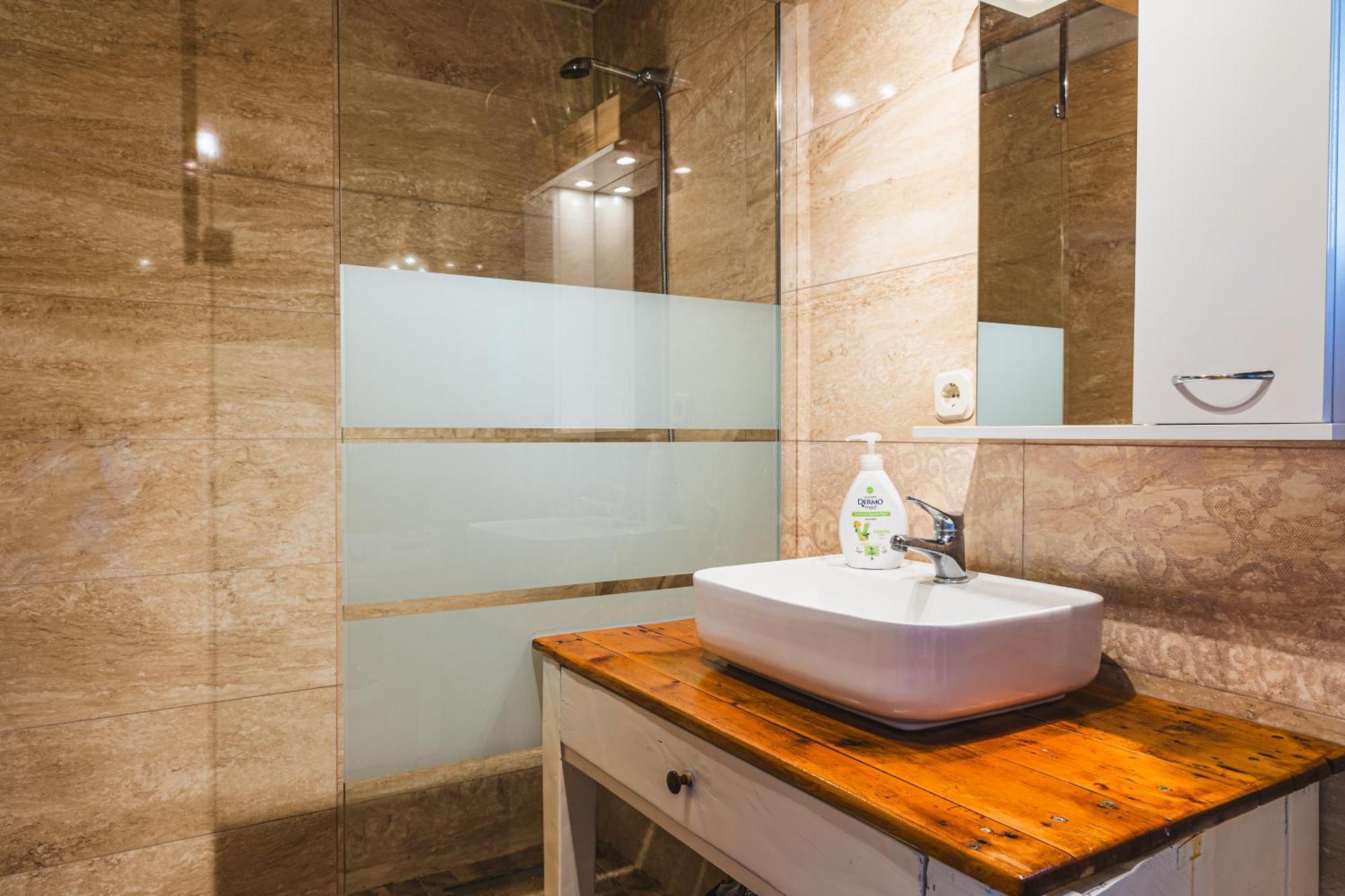 Country House Uros In Nature With Pool Lovorno Exteriér fotografie